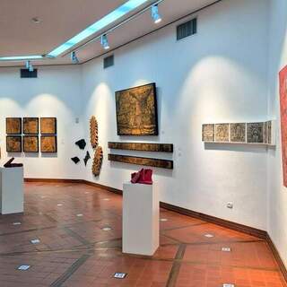 עבר הווה חיים