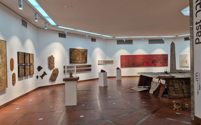 תערוכה - עבר הווה חיים